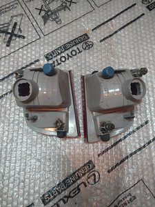 Toyota Land Cruiser 200 52159-60956 81457-60020 81457-60021 (8 foto / 8)