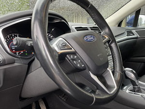 Ford Mondeo (7 фото из 11)