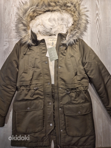 Куртка новая H&M на 160 см.
