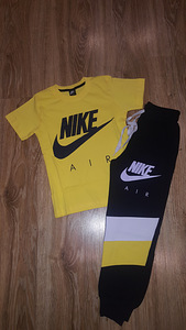 Nike KOSTJUM 5-6 let (1 foto / 1)