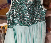 Праздничное платье для девочки s 110-116