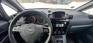 Opel zafira 1.7 cdti (11 foto / 11)