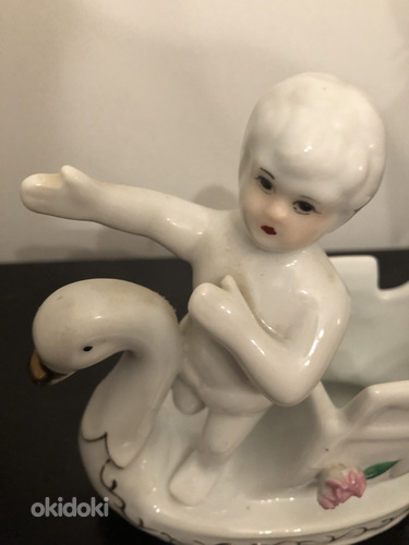 Винтажная фигурка херувима