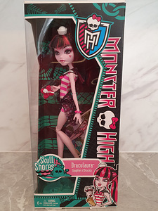 NEW Draculaura Skull Shores USA (1 foto / 3)