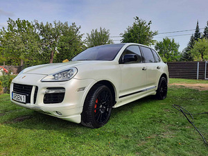 Porsche Cayenne Turbo S (1 foto / 4)