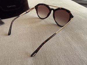 Солнцезащитные очки Tom Ford! (5 фото из 9)