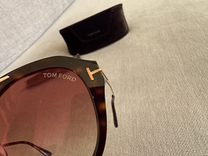 Солнцезащитные очки Tom Ford! (9 фото из 9)