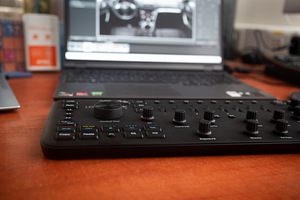 Loupedeck+ (панель управления видео/графикой) (6 фото из 10)
