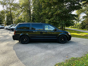 Dodge Grand Caravan (2 фото из 13)