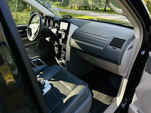 Dodge Grand Caravan (4 фото из 13)