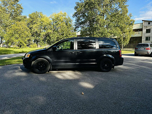 Dodge Grand Caravan (11 фото из 13)