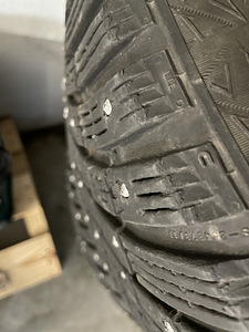 Continental 235/45/R18 naastrehvid 3 tk (4 foto / 5)