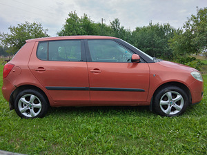 Škoda Fabia (4 foto / 8)