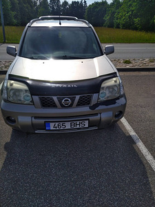 Nissan X-Trail (1 foto / 4)