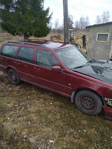 Volvo v70 (4 фото из 5)