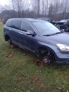 Honda CR-V (4 foto / 8)