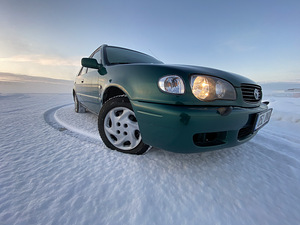 Toyota Corolla 1.6 81kW (1 foto / 13)