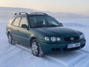 Toyota Corolla 1.6 81kW (2 foto / 13)