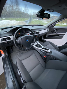 BMW 320i E90 110 кВт (8 фото из 10)