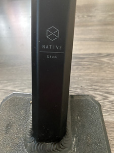 Самокат Native Tõukeratas Stem L Must (5 фото из 9)