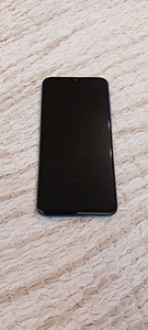 Samsung Galaxy A40 (2 фото из 4)