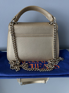 Золотая сумка Trussardi (4 фото из 6)
