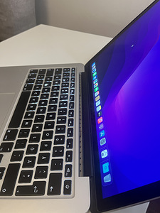 Macbook Pro Early 2015 / 2,7GHz / 8GB RAM / SSD (4 foto / 8)