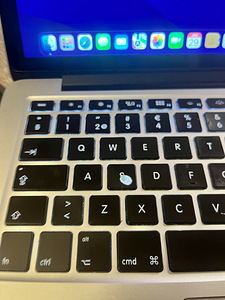 Macbook Pro Early 2015 / 2,7GHz / 8GB RAM / SSD (5 foto / 8)