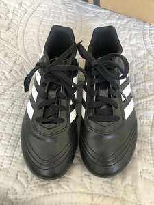 Laste jalgpalli tossud Adidas s 33 (postikulu sees!) (2 foto / 6)