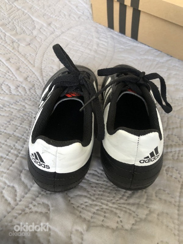 Детские футбольные кроссовки Adidas р 33 (почта в цене!) (фото #3)