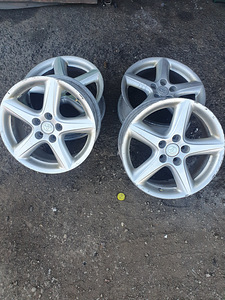 Диски литые Toyota (6 фото из 7)