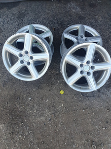 Диски литые Toyota (7 фото из 7)