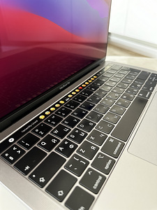 MacBook Pro 13' Retina (2018) 2.3GHZ i5/8GB/256GB/RUS (4 foto / 6)