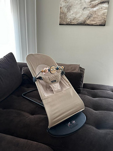 BabyBjörn lamamistool (1 foto / 2)