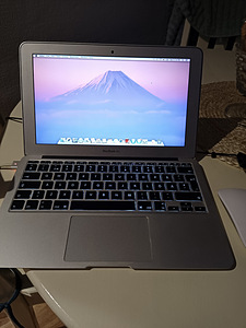 Macbook air 2013 (1 фото из 5)