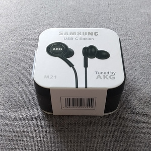 Samsung AKG Type C kõrvaklapid (must) + Bonus (1 foto / 3)
