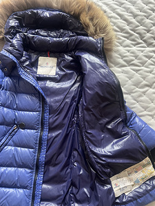 Длинный пуховик Moncler (4 фото из 4)