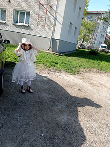 Продам платье на девочку (2 фото из 2)