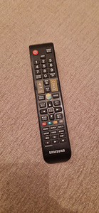 Teler 50" Samsung UE50EH5300W (4 foto / 4)