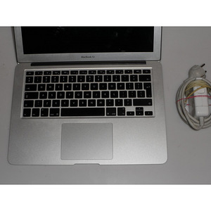Apple Macbook Air 13 A1466 Mid 2015 + Зарядка (3 фото из 5)
