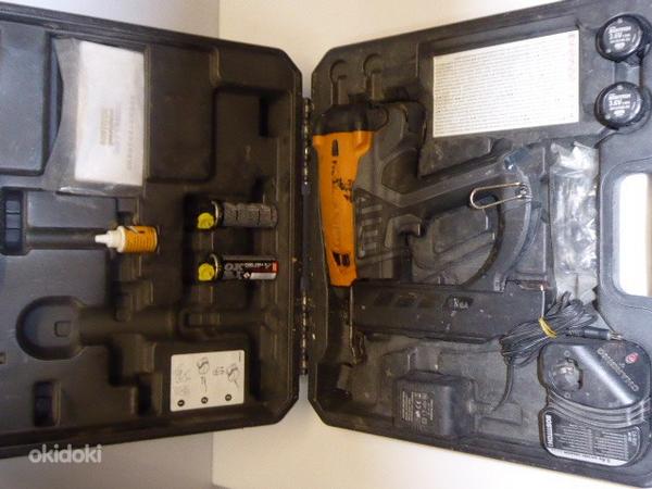 Гвоздевой пистолет BOSTITCH GBT1850K + чемодан + зарядка (фото #3)