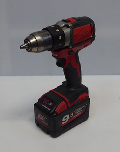 Akutrell Milwaukee M18 BLDD + Aku 9.0Ah + Laadija (5 foto / 6)