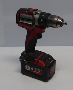 Akutrell Milwaukee M18 BLDD + Aku 9.0Ah + Laadija (6 foto / 6)