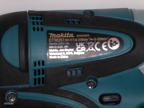 Аккумуляторный ударный гайковерт Makita DTW251Z + Коробка (фото #5)
