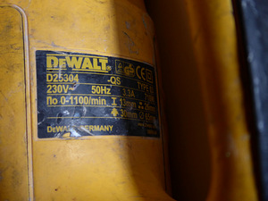 Перфоратор DeWALT D25304K (4 фото из 5)