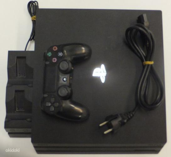 Игровая консоль Sony PlayStation 4 Pro 1TB + пульт + зарядка (фото #2)
