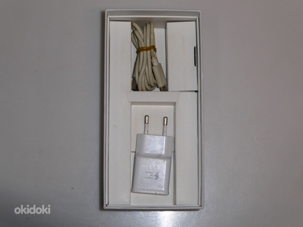 Мобильный телефон Xiaomi Mi 11 + Коробка + Зарядка (фото #6)