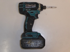 Akutrell Makita DTD152 (3 foto / 6)
