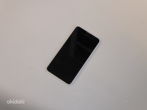 Смартфон Nokia Lumia 630 (фото #4)