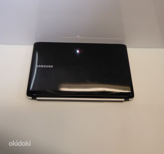Ноутбук Samsung RV510 + Зарядка (фото #2)